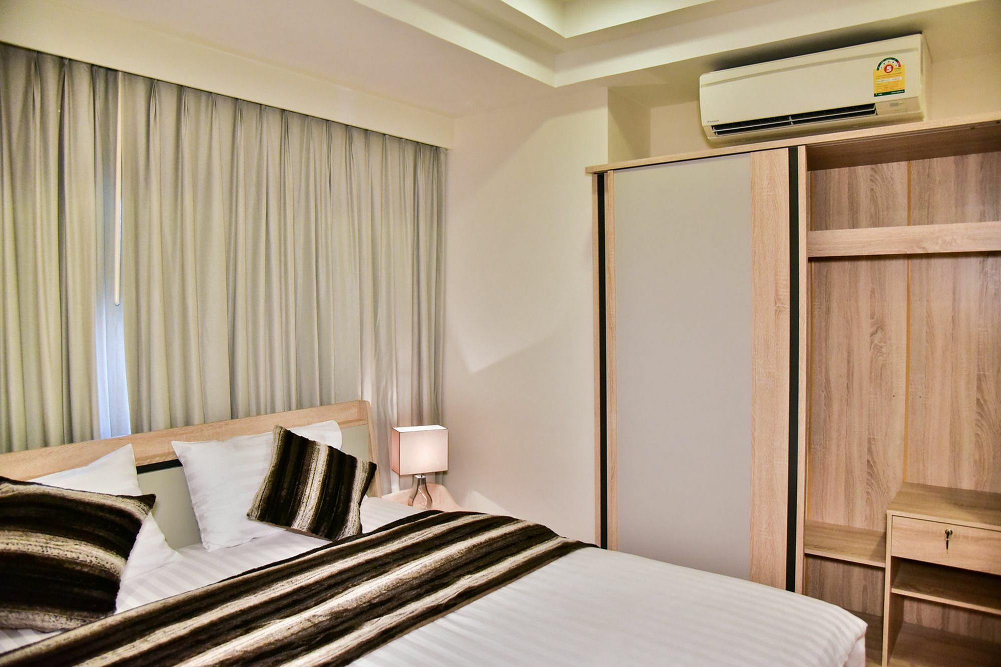 The Kaze 34 Hotel And Serviced Residence Бангкок Экстерьер фото