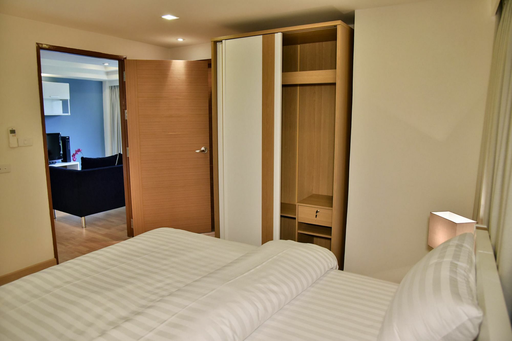 The Kaze 34 Hotel And Serviced Residence Бангкок Экстерьер фото